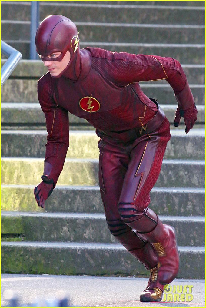 Images-Of-Grant-Gustin-In-Full-Costume-1