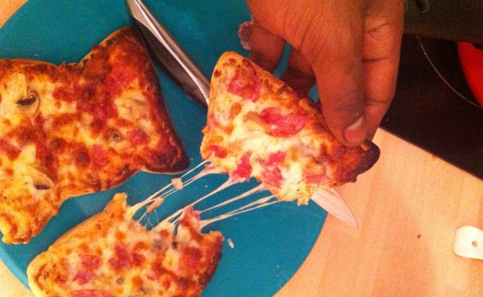 Recipe Ghetto Pizza – EVERYONE Has Their own Version Of This, If You Don’t You’ve Got&nbsp;Problems!